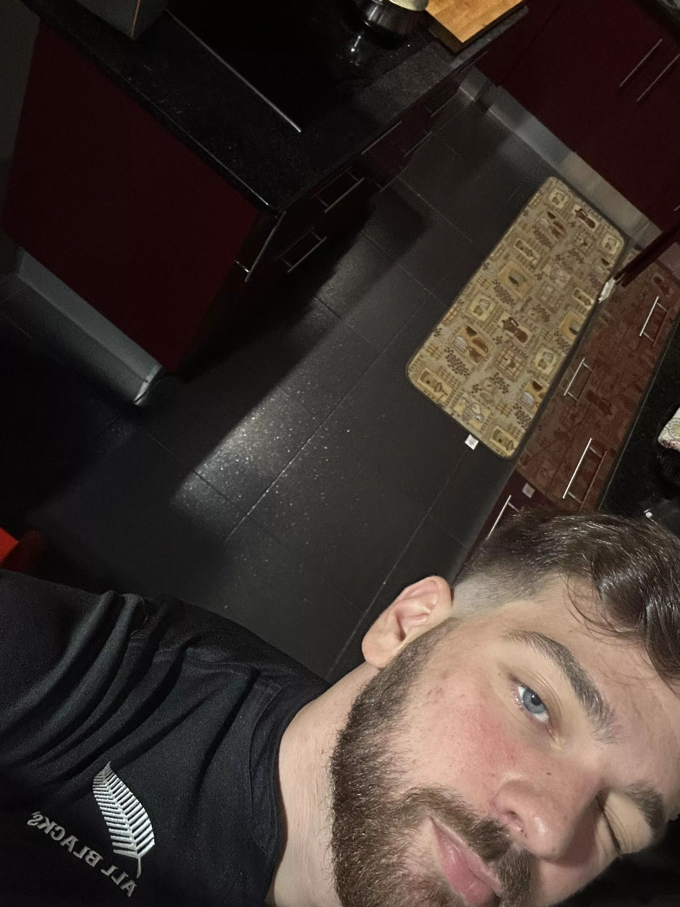 22yo from Portugal. Masc guys, tops and hot bottoms hmu.  posted by Bun_Gap_bro