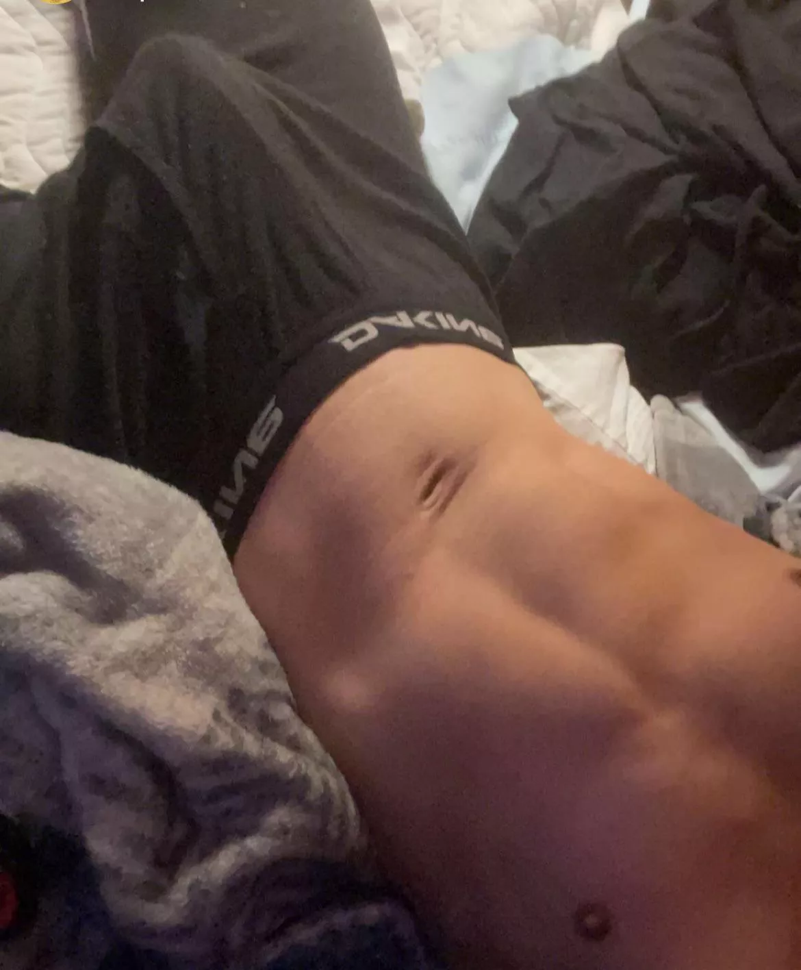 (30)hmu 👀 posted by userjune321