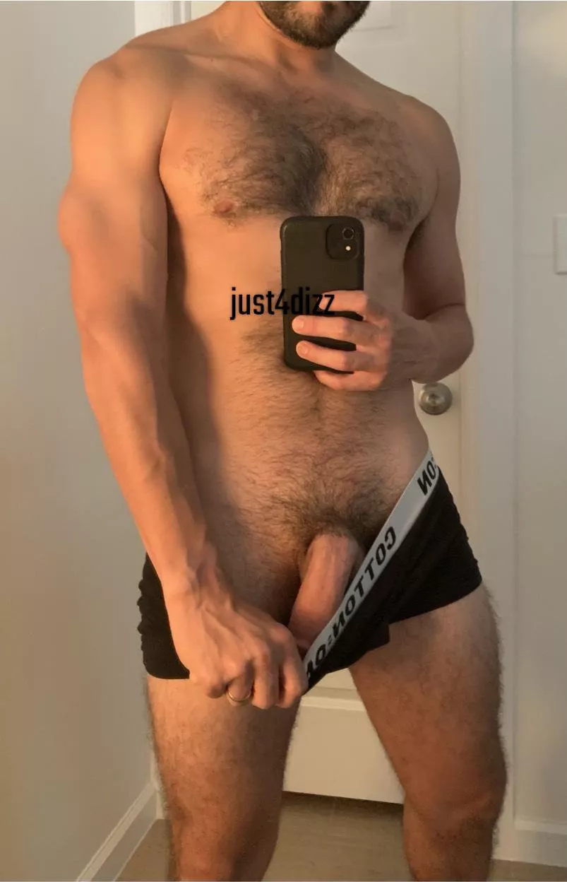 [37] Leaving a little something to the imagination.  posted by Just4dizz