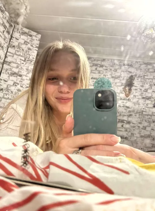 Du fingrar mig, och jag runkar av dig?  by Badass_Mira