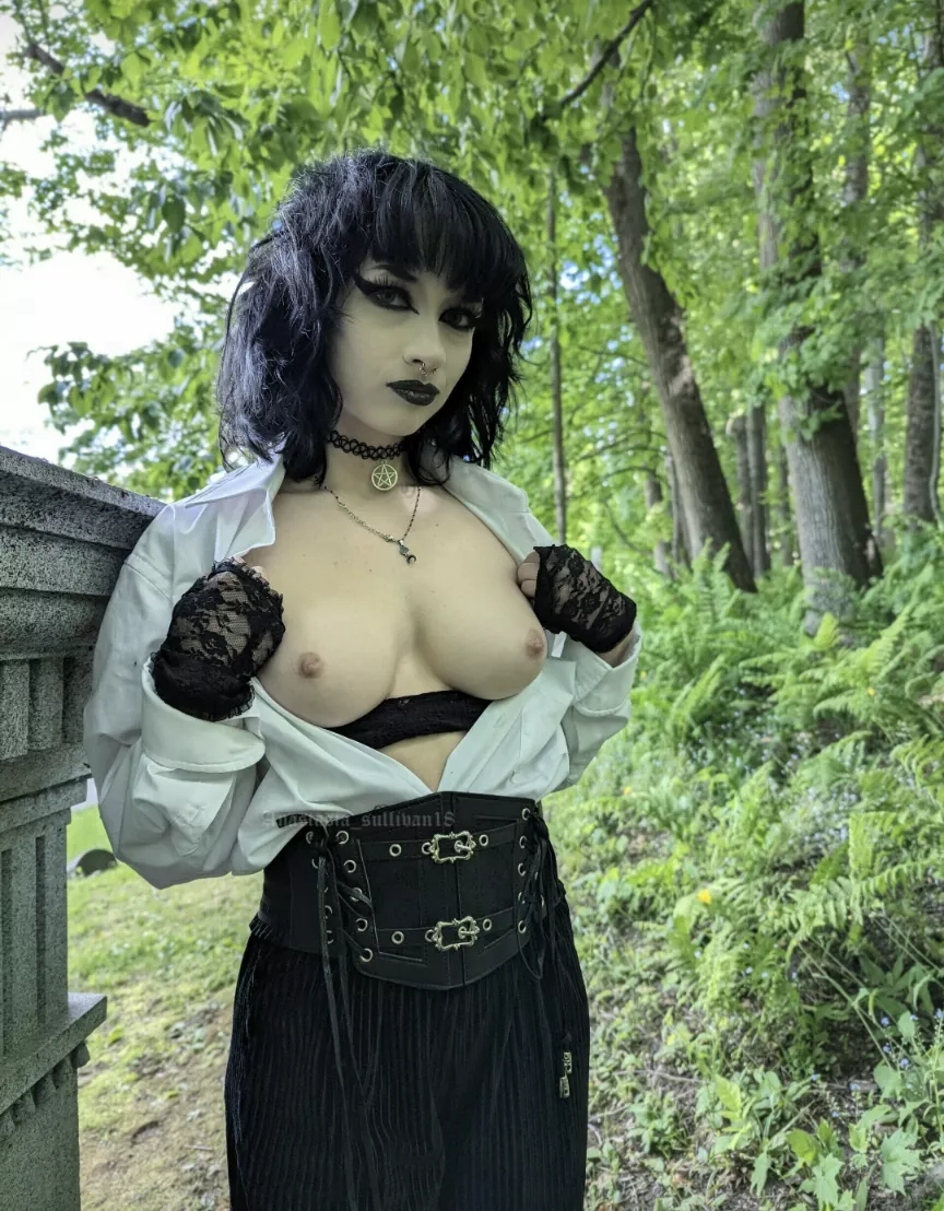 flashing in the graveyard 🦇 posted by Anastasia_sullivan18