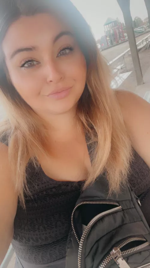 Happy Tuesday! Hope everybody has a great day!  by peachqueen4293