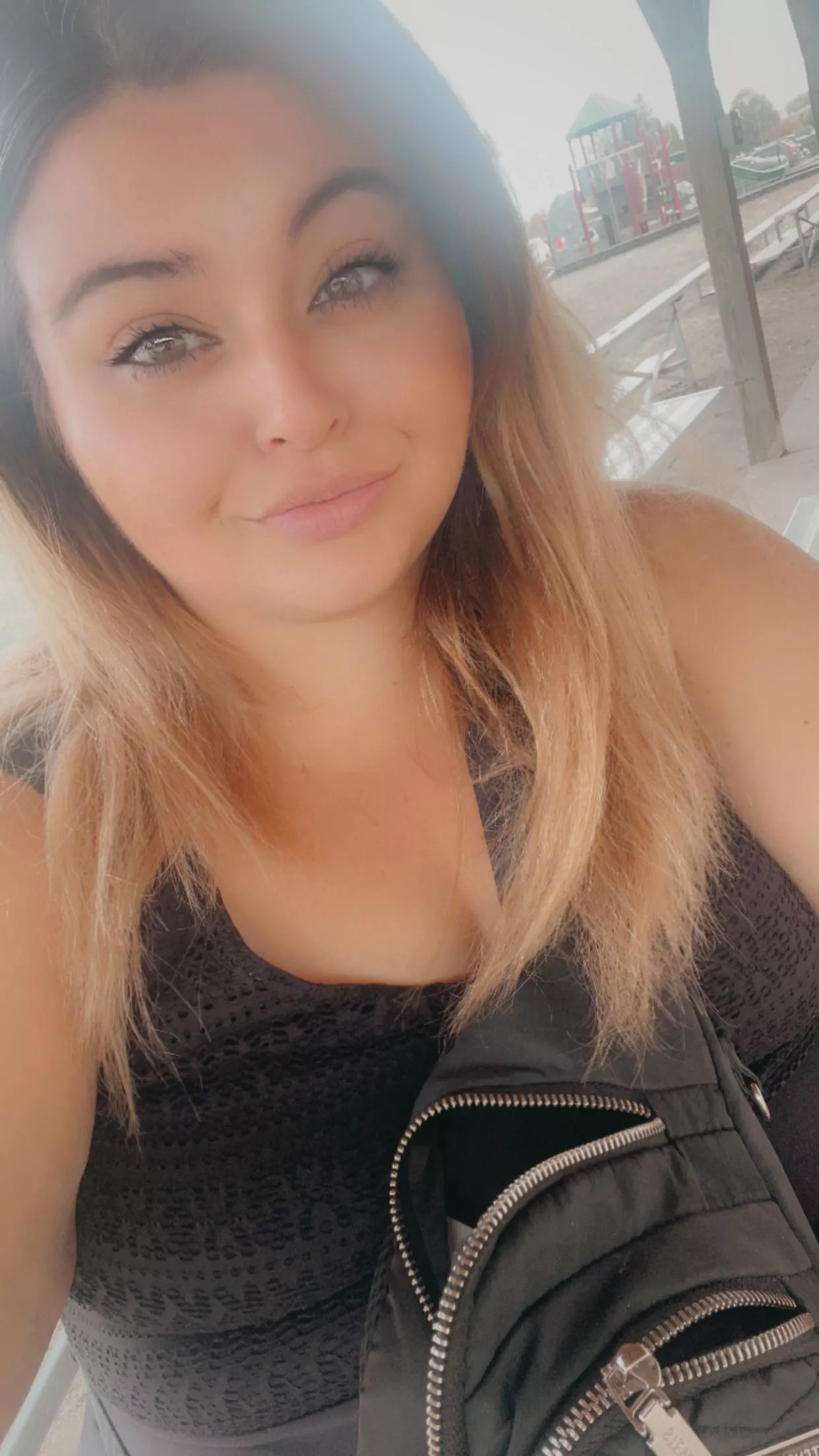 Happy Tuesday! Hope everybody has a great day!  posted by peachqueen4293