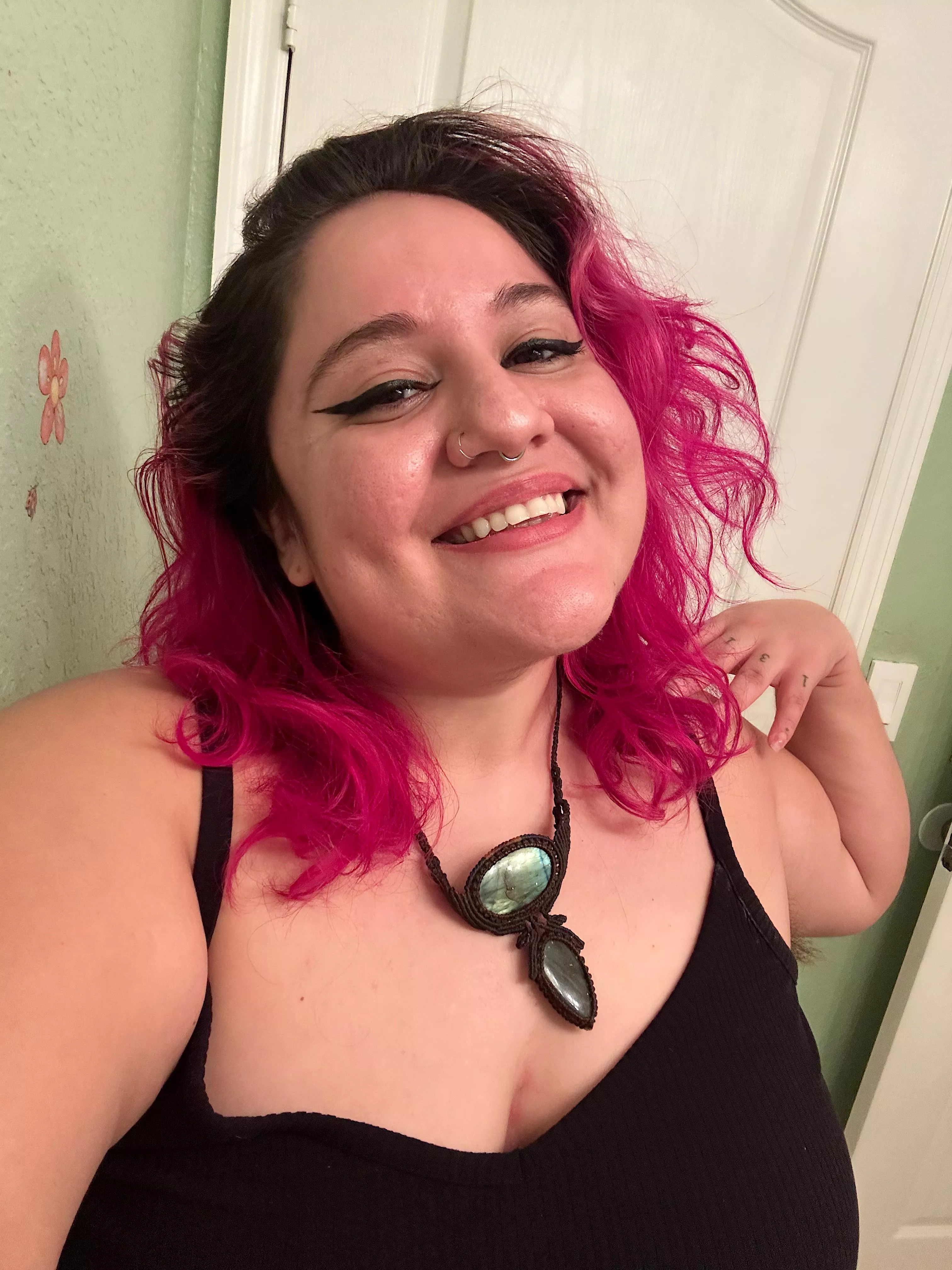 How’s your week going? ❤️ posted by flowheaux