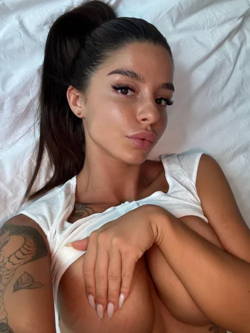 I am feeling so pretty with my pony tail by LovelyAnnaLina