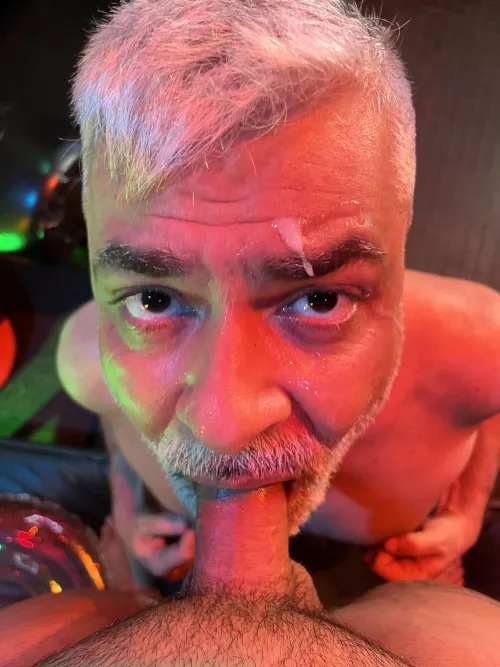 I love sucking cocks and facials by sexogostosorio2