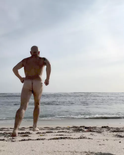 Perfect time for an afternoon dip🌊 by idratherbenudist