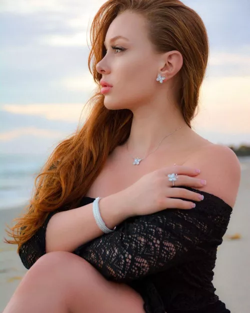 Sarah Gibson  by BinkyStalls