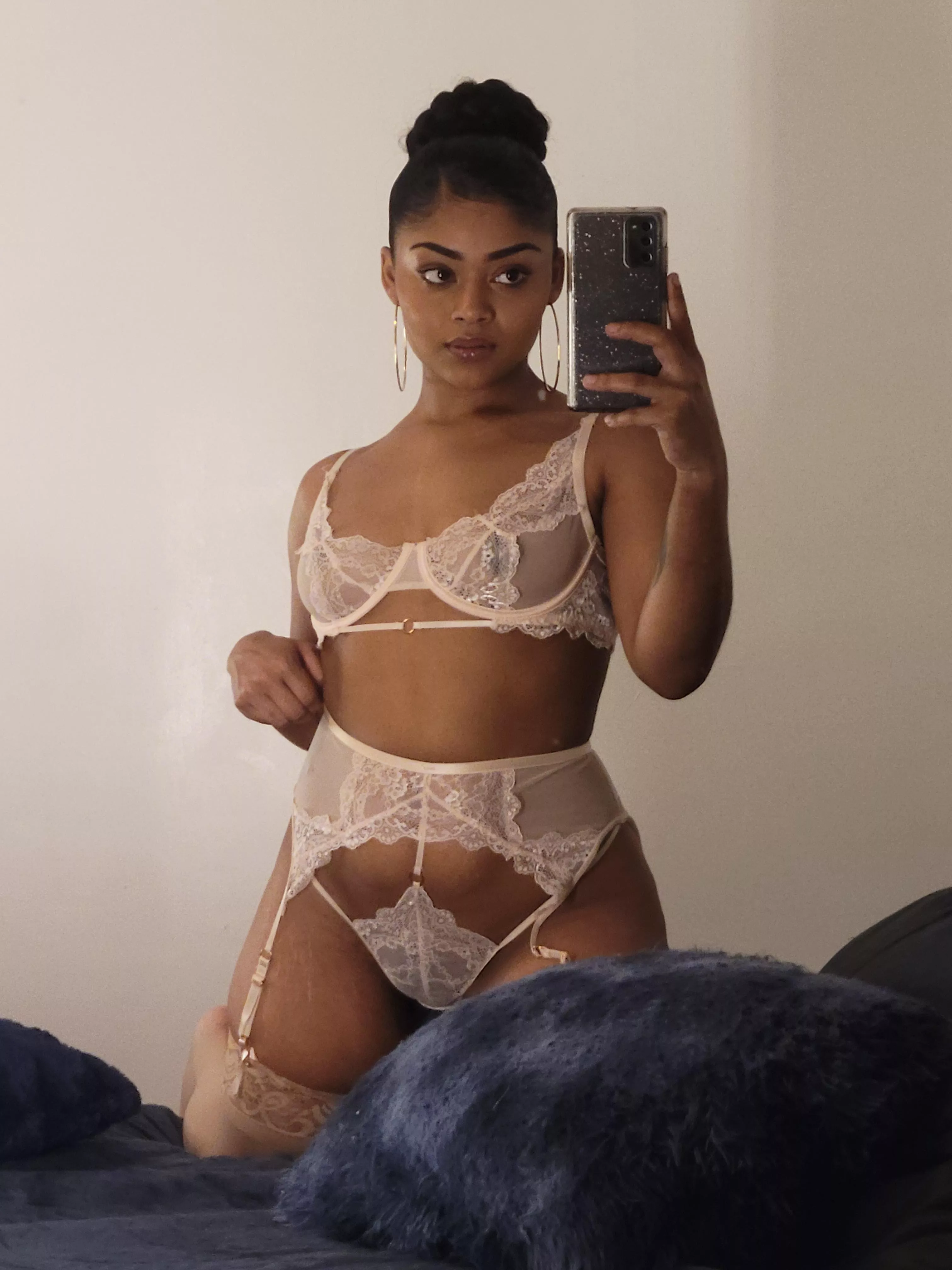 Tell me your fantasy  posted by avanalust