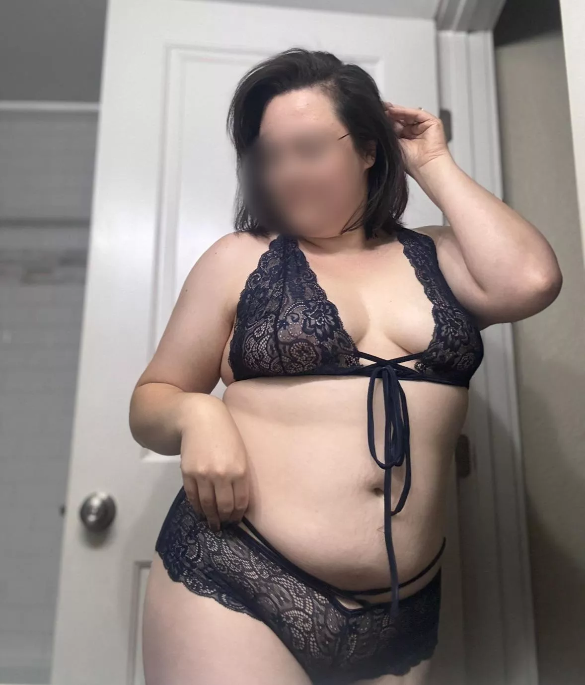 What’s your favorite color? 💙 posted by jennifersbody206