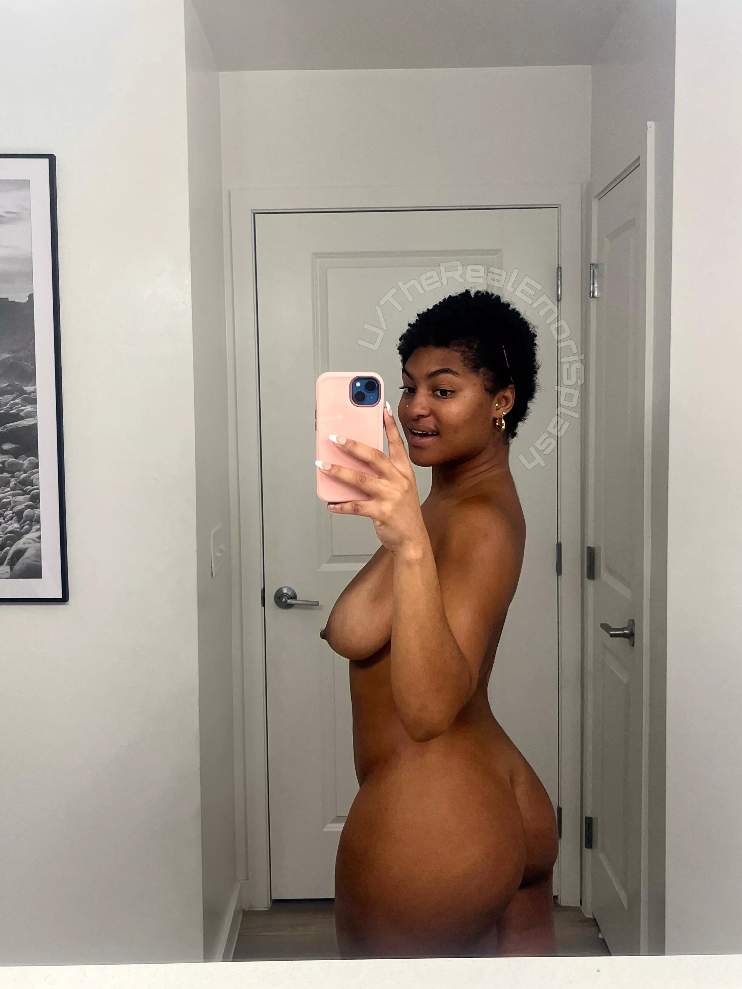 Worship my body  posted by TheRealEmoriSplash