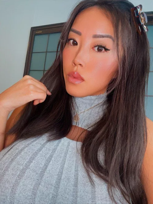 Wouldn’t you love to start every morning with this beautiful view? by HoneyBeeHollyyy