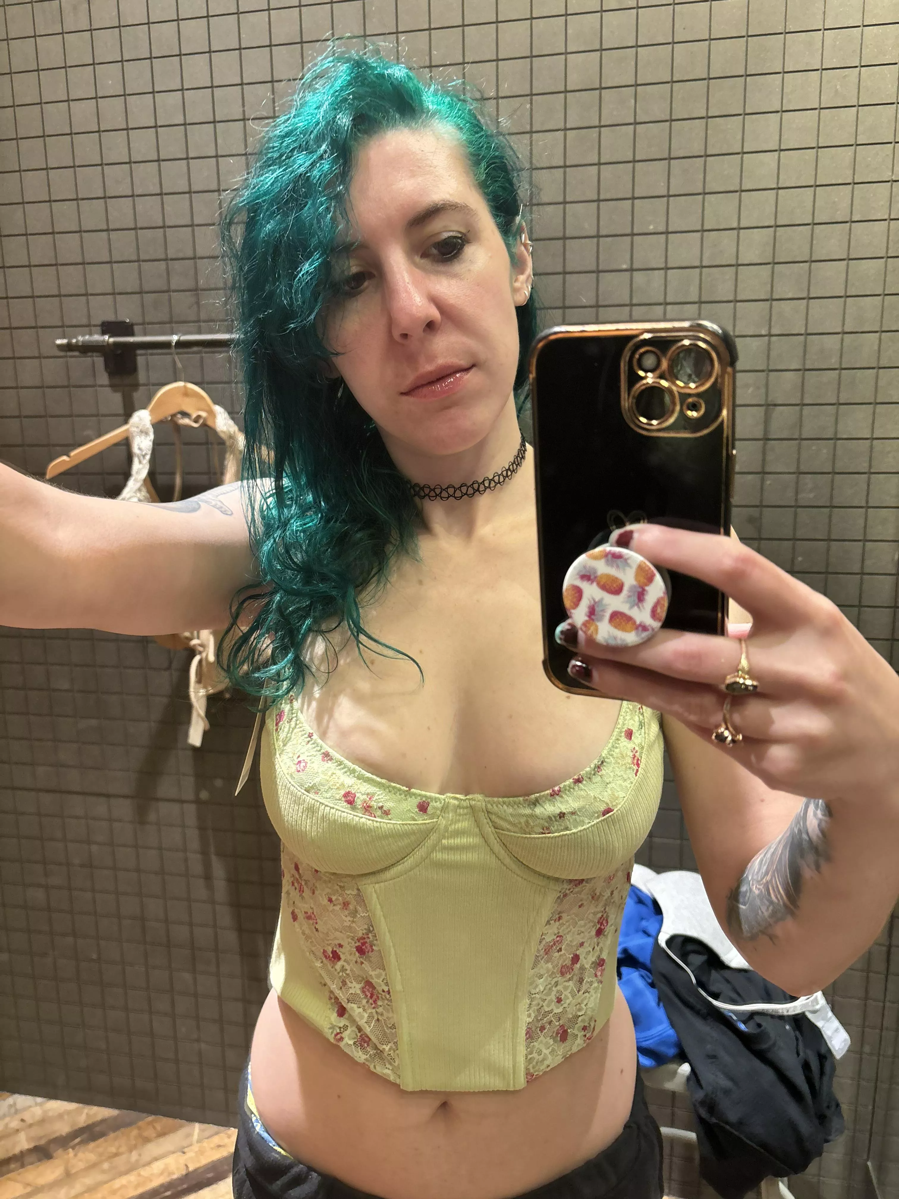 Cute in a corset posted by sirenskiss3