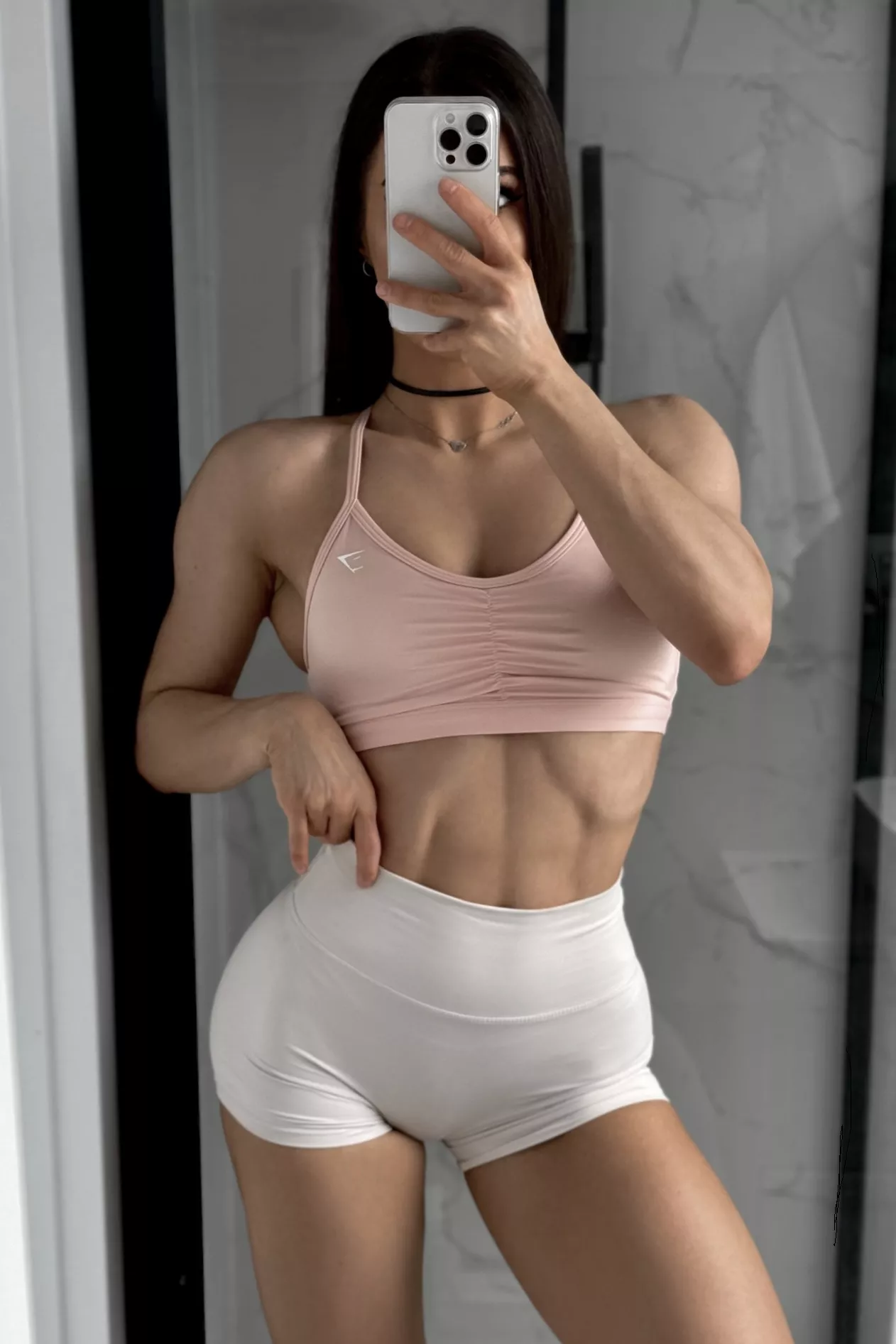 gym time posted by linasphysique_