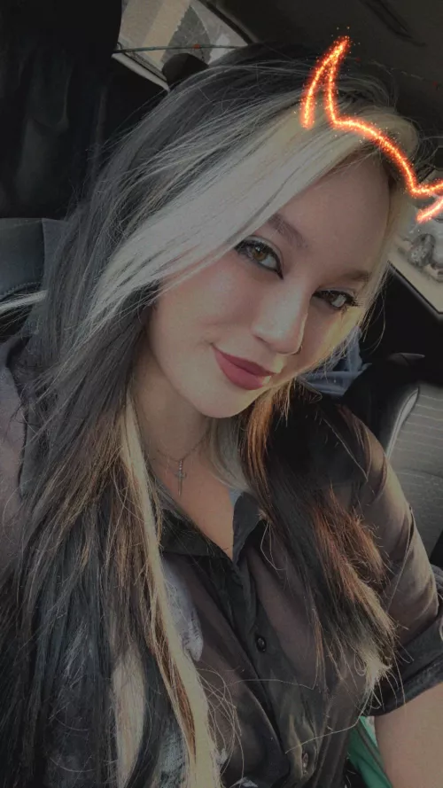 I hope everyone had/is having a great day! :) 💕 by Primary_Eye_493