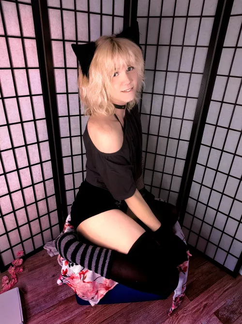 I'm a kitty, kitty, kitty.. On a box (Meow!) ._.