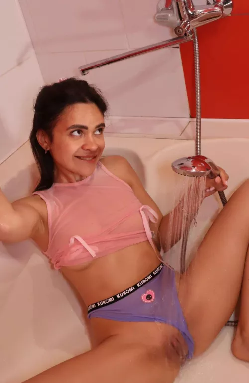 I'm only 19 daddy by Lolly_Poppys