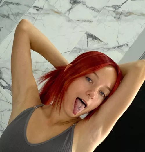 My young body would like the experience of a mature daddy by GlowingSoull