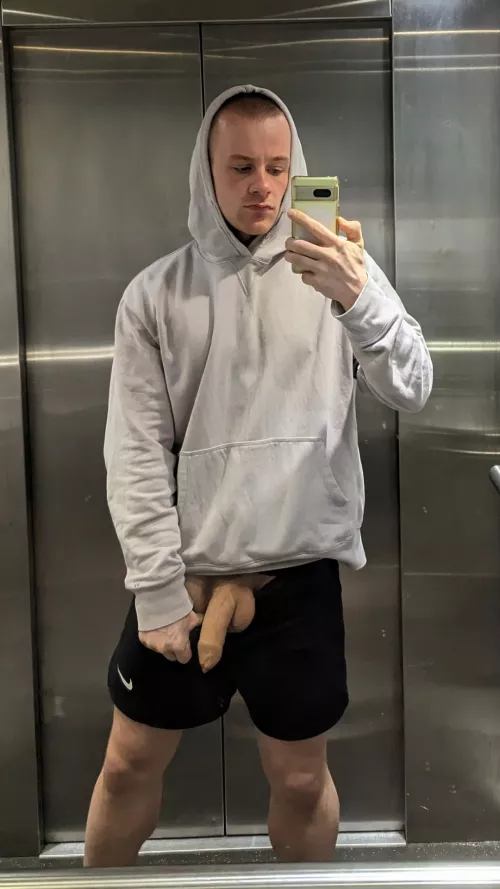 Nearly got caught in the elevator  by coro12245