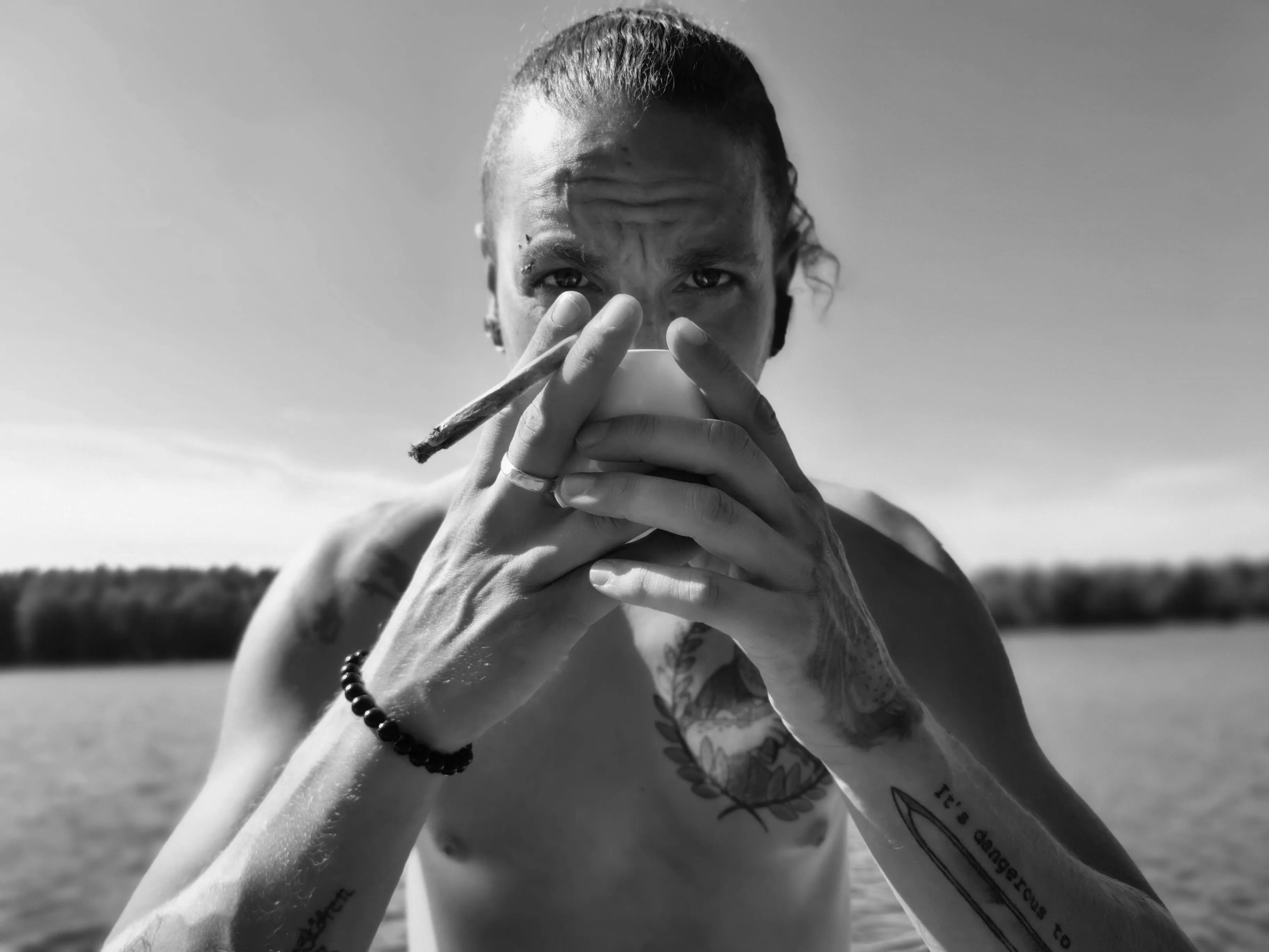 Who wants to s[M]oke with me?  posted by notsoyoungexpunk