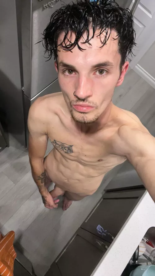 [24](m) thought it was a good angle and lighting  by dakotaahhh