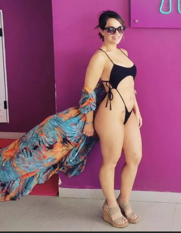 A good cover up never covers anything 😈 posted by make_it_bouncexo