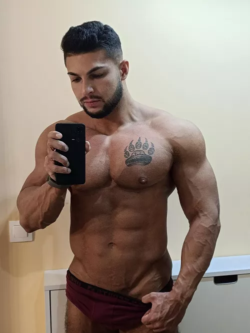 Bedtime v by muscletrunks