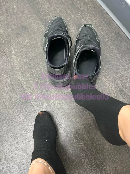 How smelly do you think these socks are based off the looks of those shoes? by Next_Twist4337