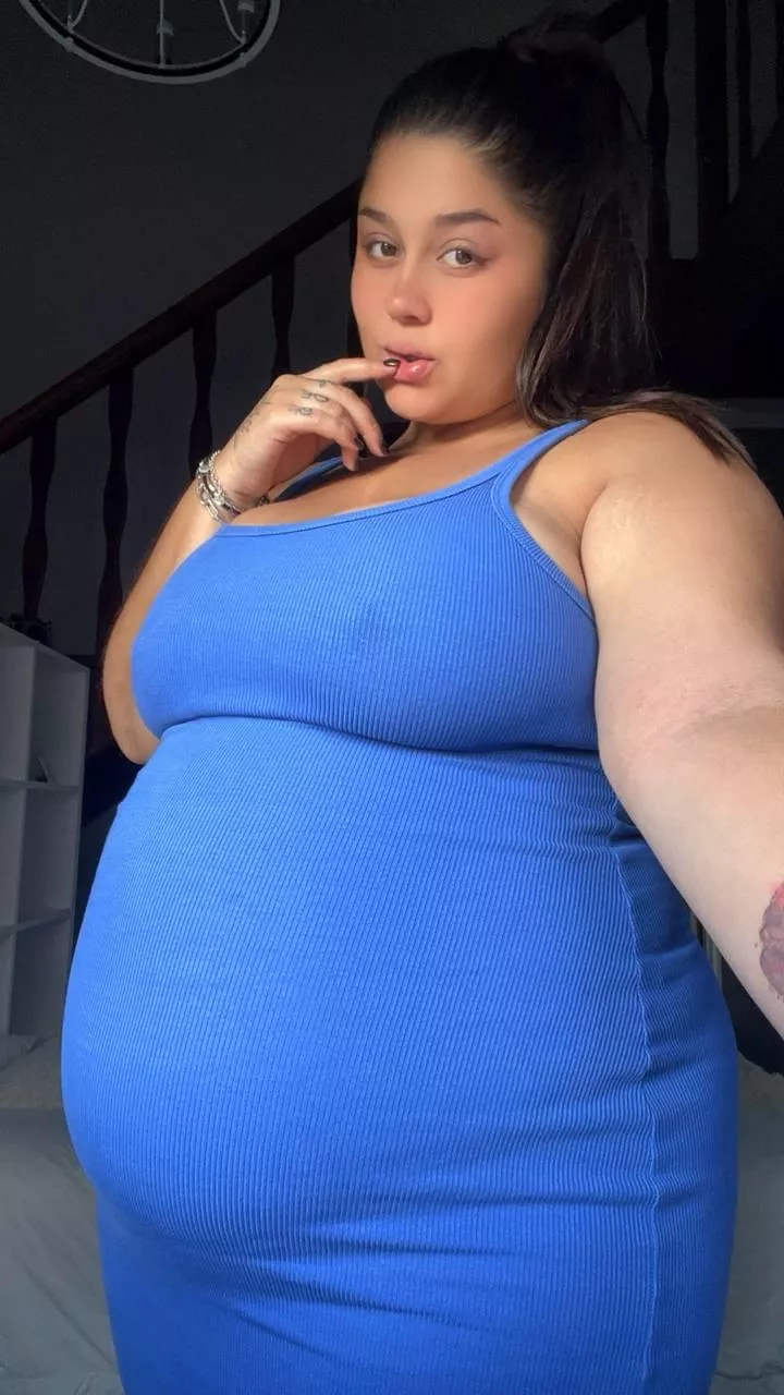 I am outgrowing my clothes posted by SourImogen