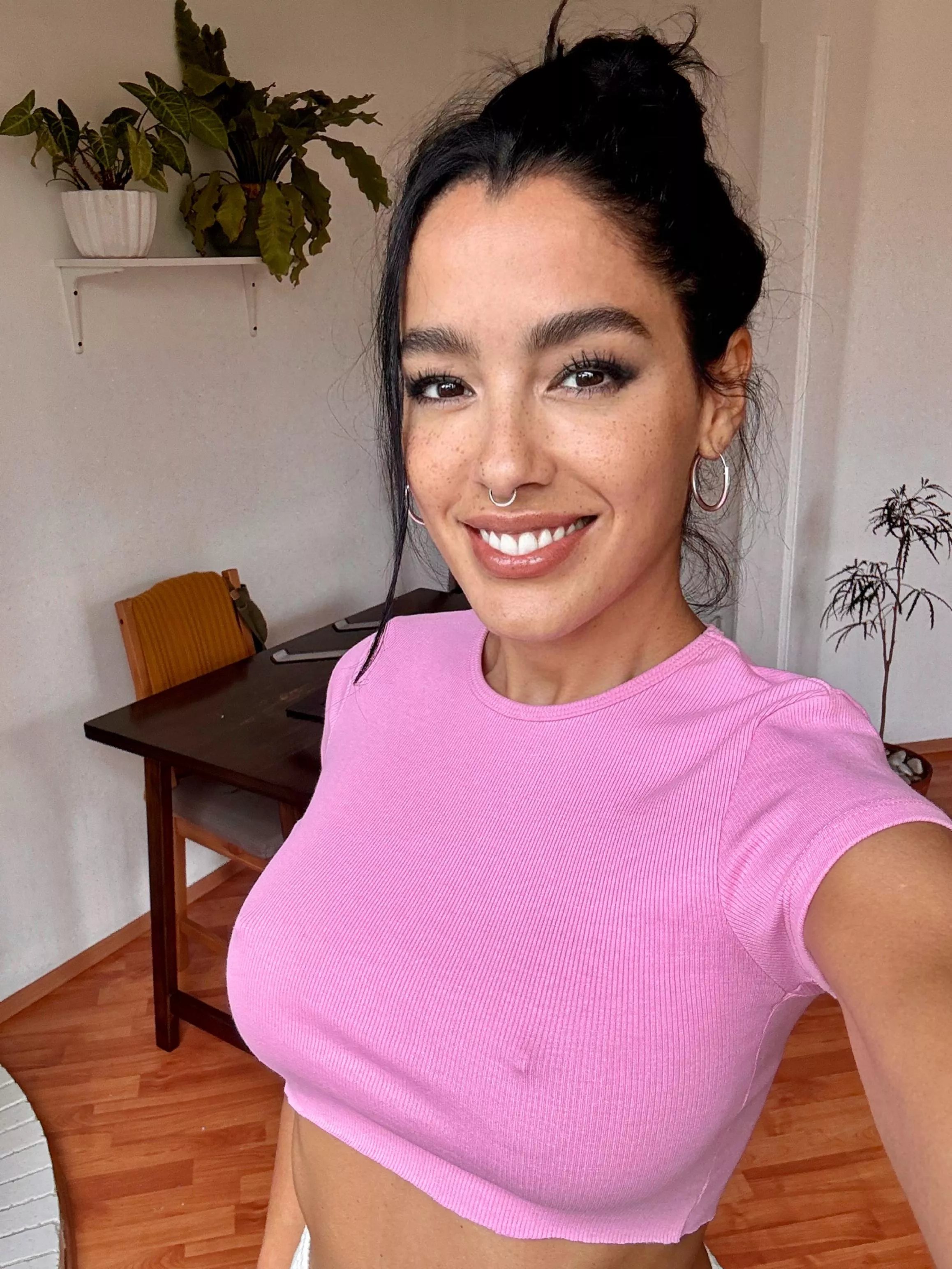 I don't need a bra, I prefer my boobs with strong hands posted by ashydeluca