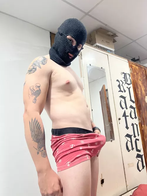 I just got back from running, would you like to smell ? by Scary_Respond4386