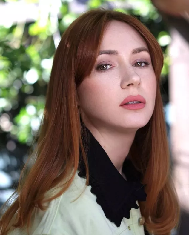 Karen Gillan. She is my celebrity heartthrob.  posted by Autographcollector96