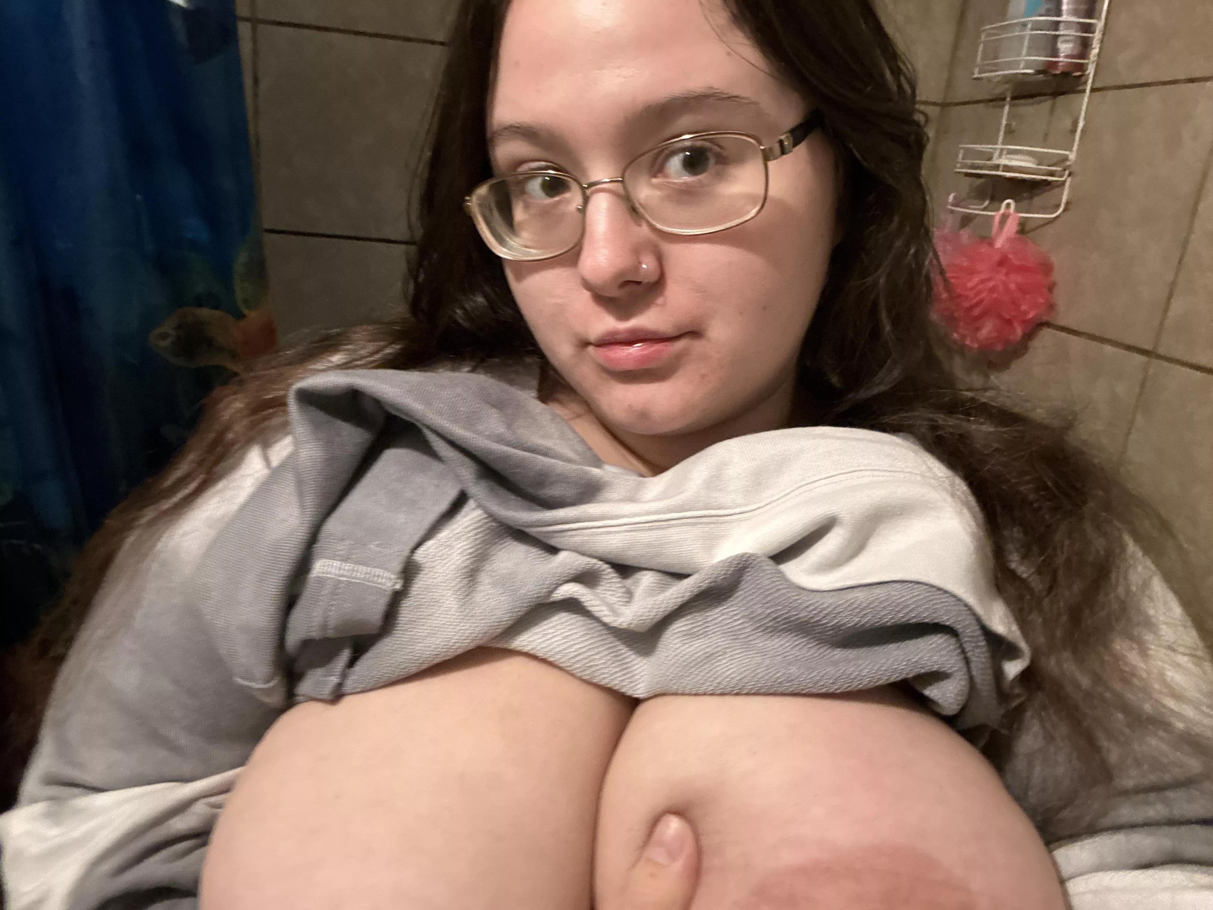 Selfie before I shower 😍 posted by lustfullillie