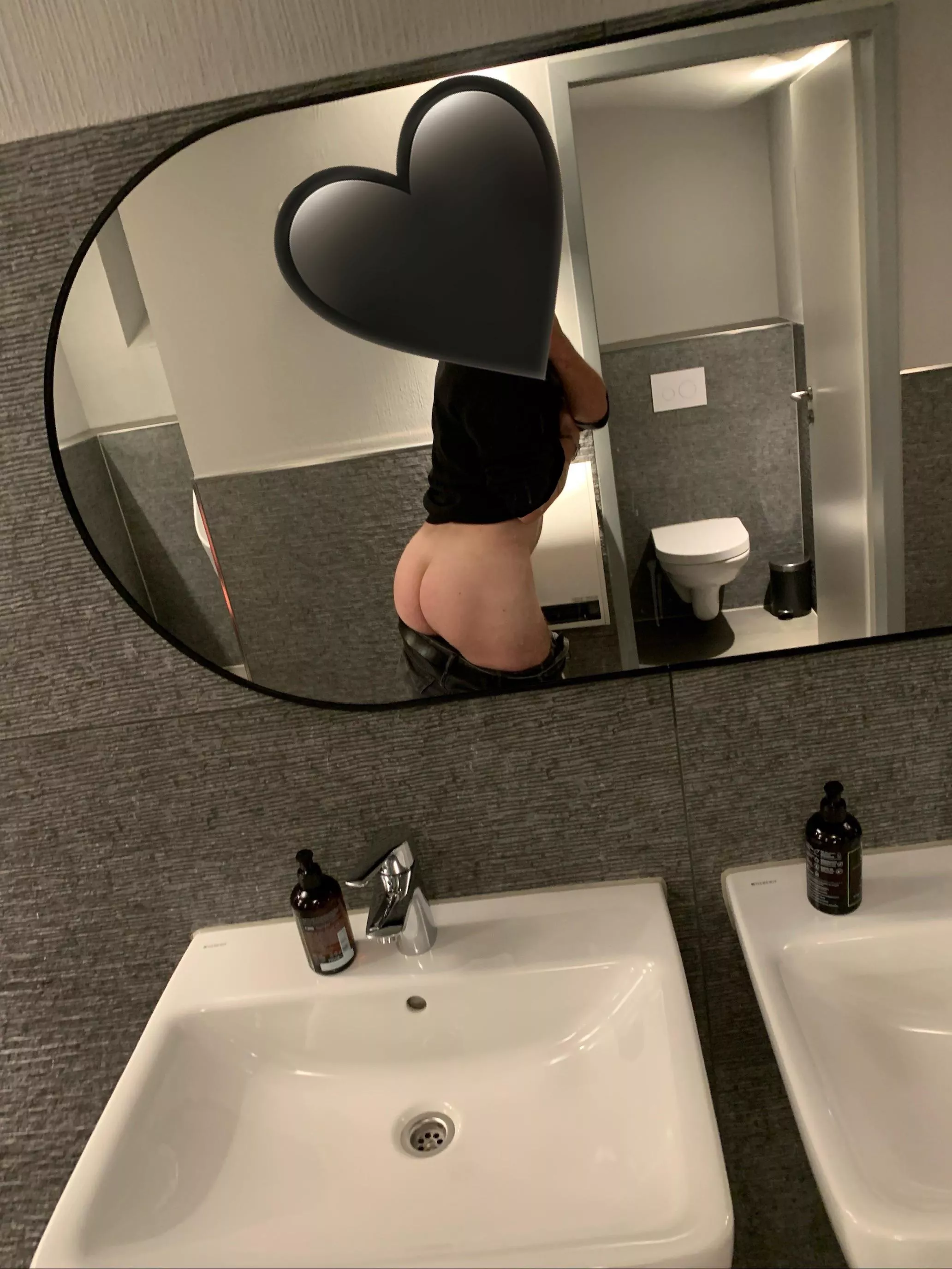 The party is boring, isn’t it? Let's try something new ;) (30) posted by everylad