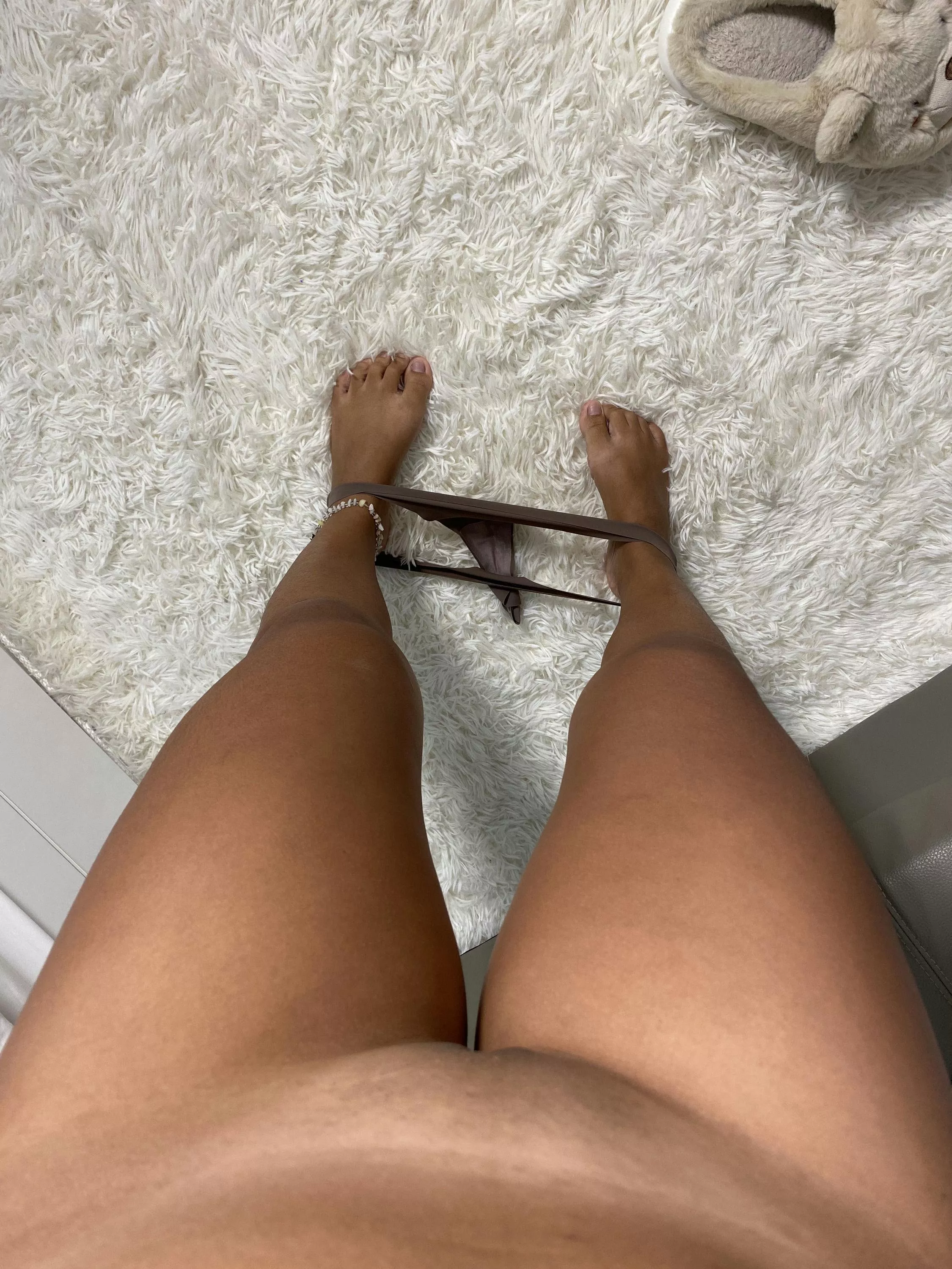 The smallest girl in school posted by Cutie_BaBeY