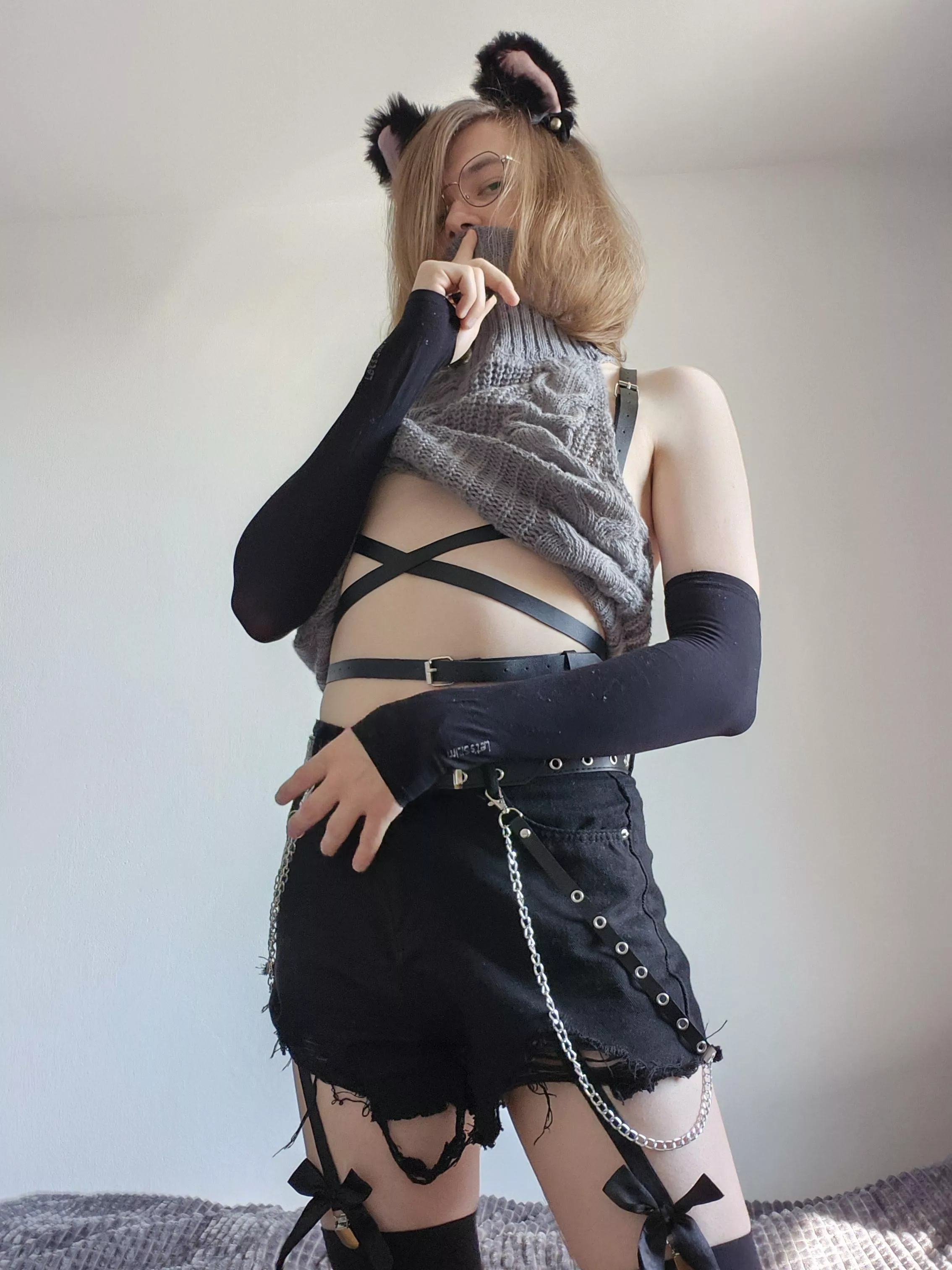 Tummy pic for friday  posted by VixiLi