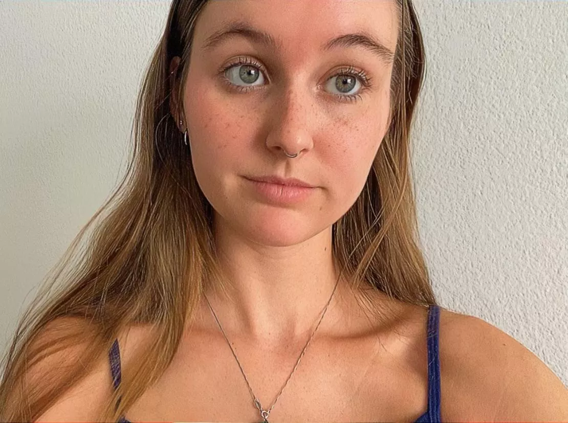 What caught your eyes first?  posted by Hot_Argument_2020