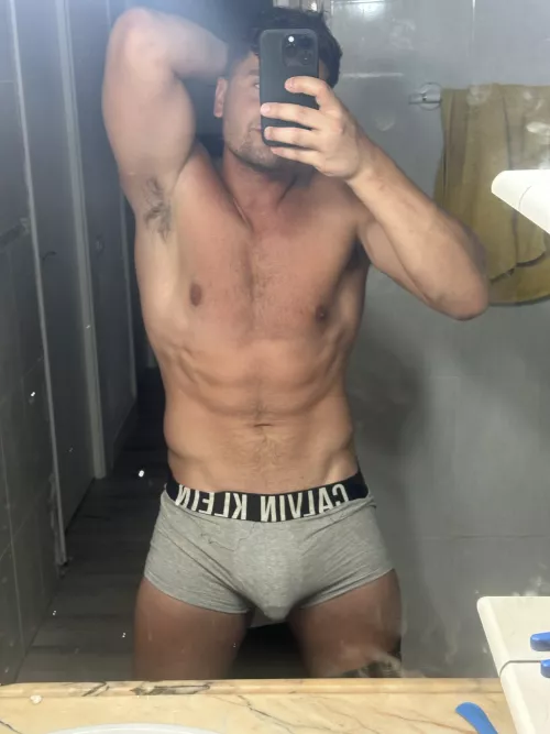 You can see all my cock outline by realisiwak