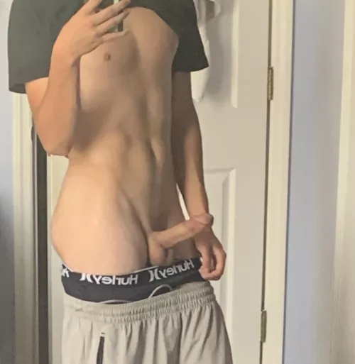 [18] honest rating of my cock? by Automatic-Penalty690