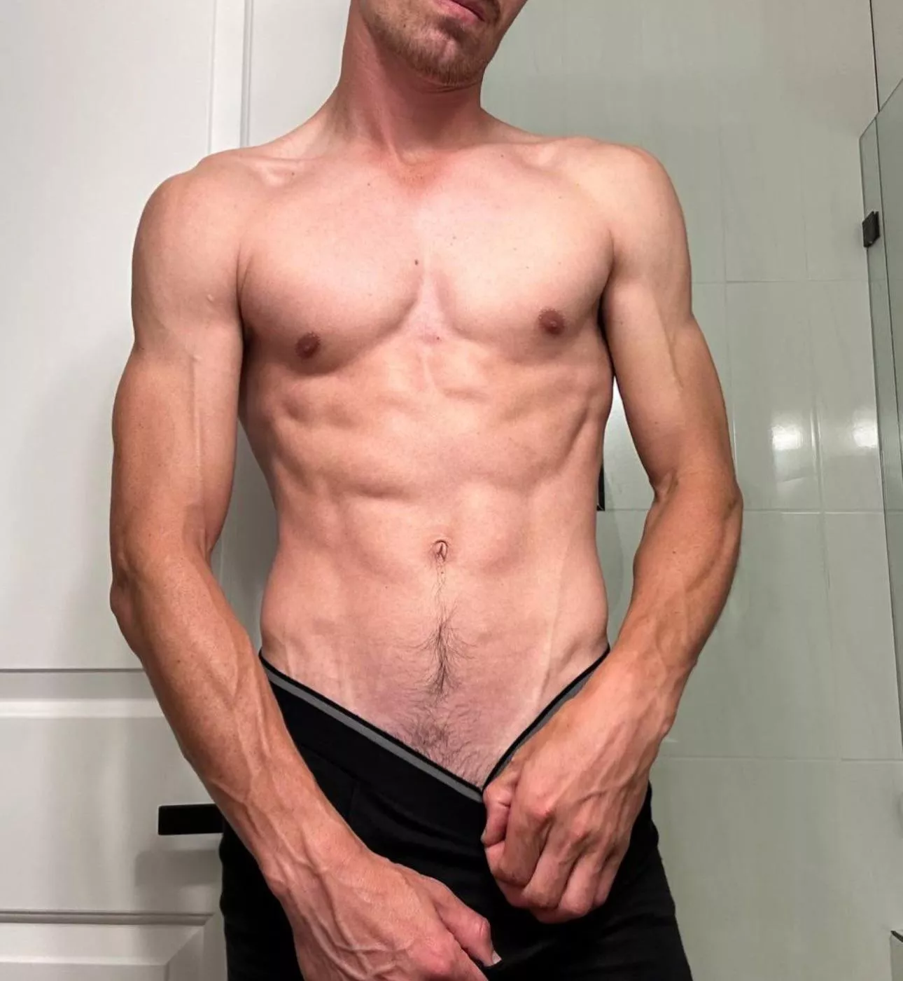 32m experienced Los Angeles stud and bull. Here to make hotwives and adventurous couples happy and make some memories  posted by LA_fitandfine
