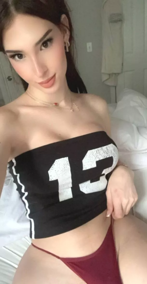 Any straight guys wanna fuck me?💕 posted by Indiiibby