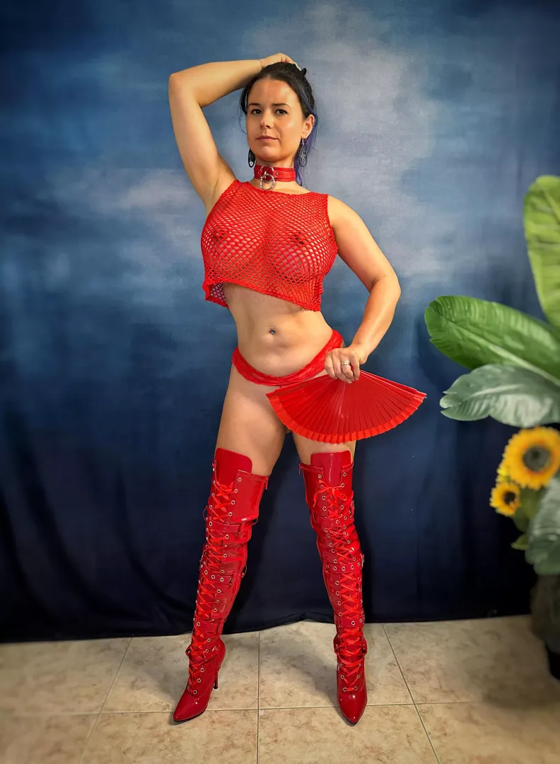 [F] Do you like a girl in red? ♥️ by FreelyKaty