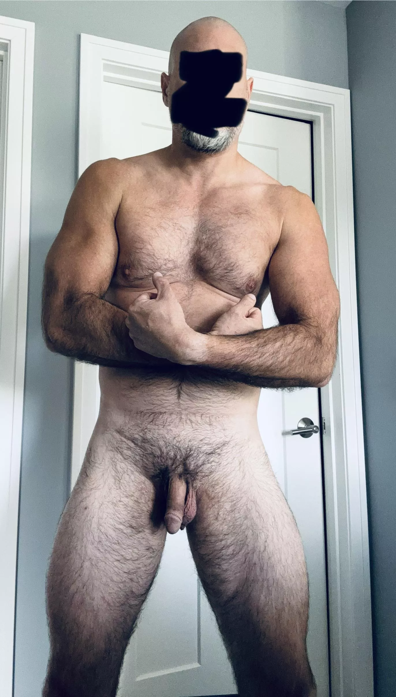 Flexing at (51) posted by BaldJack5000