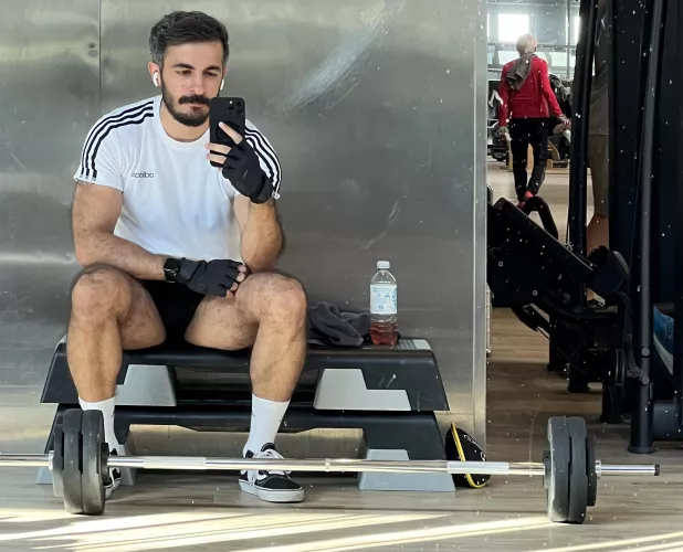 Gym selfies hitting different. by hakikigulyabani