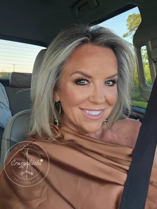 Happy Friday! by crazychichi