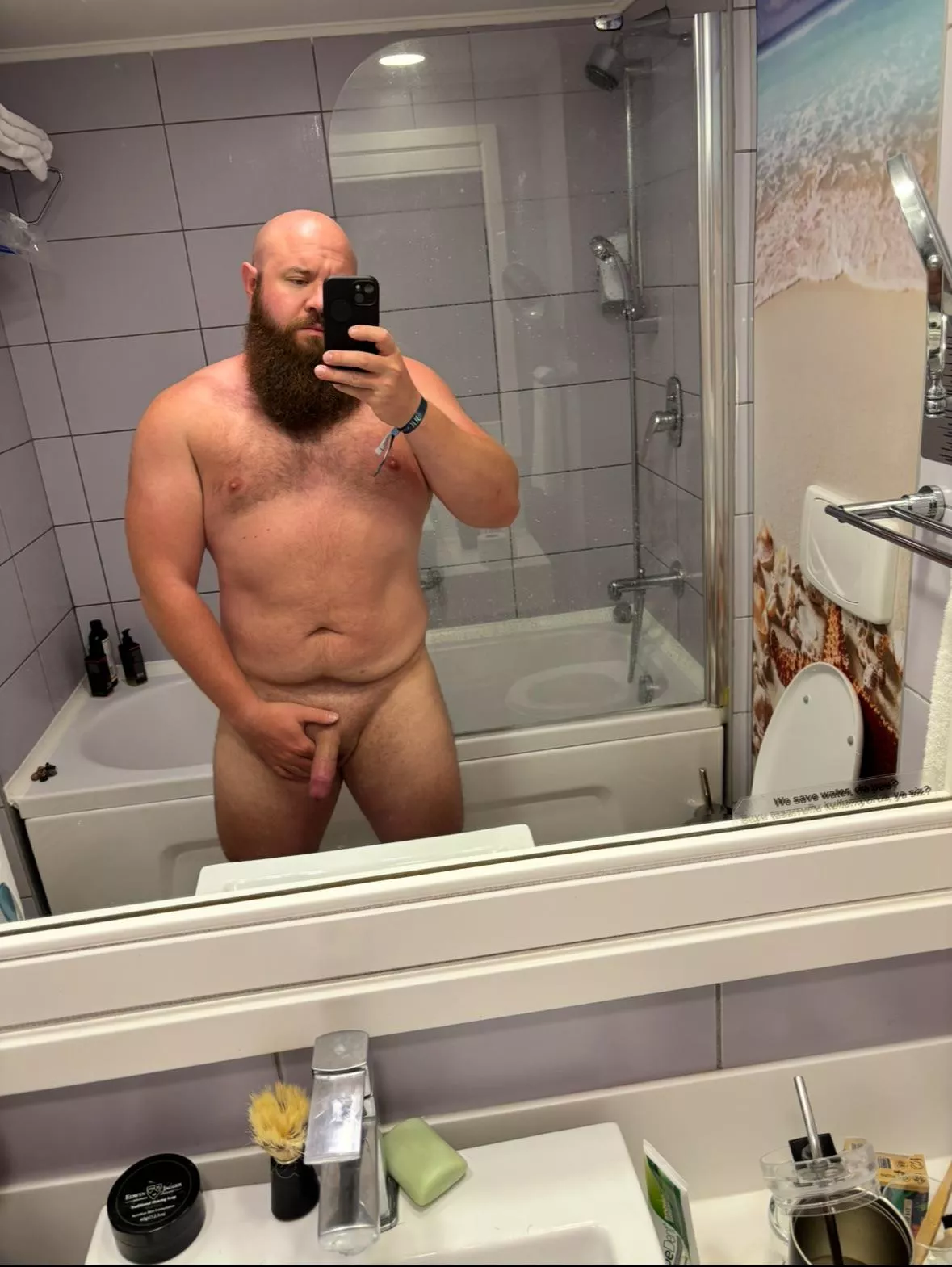 Hope everyone’s having a good weekend so far  posted by Ricklazell