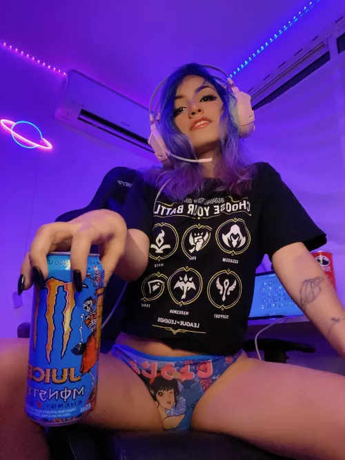 I’m a monster girl by batcayra