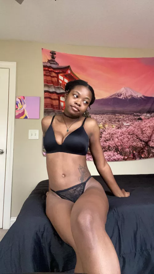 Innocent face vs sexy body  by LostRabbitGod