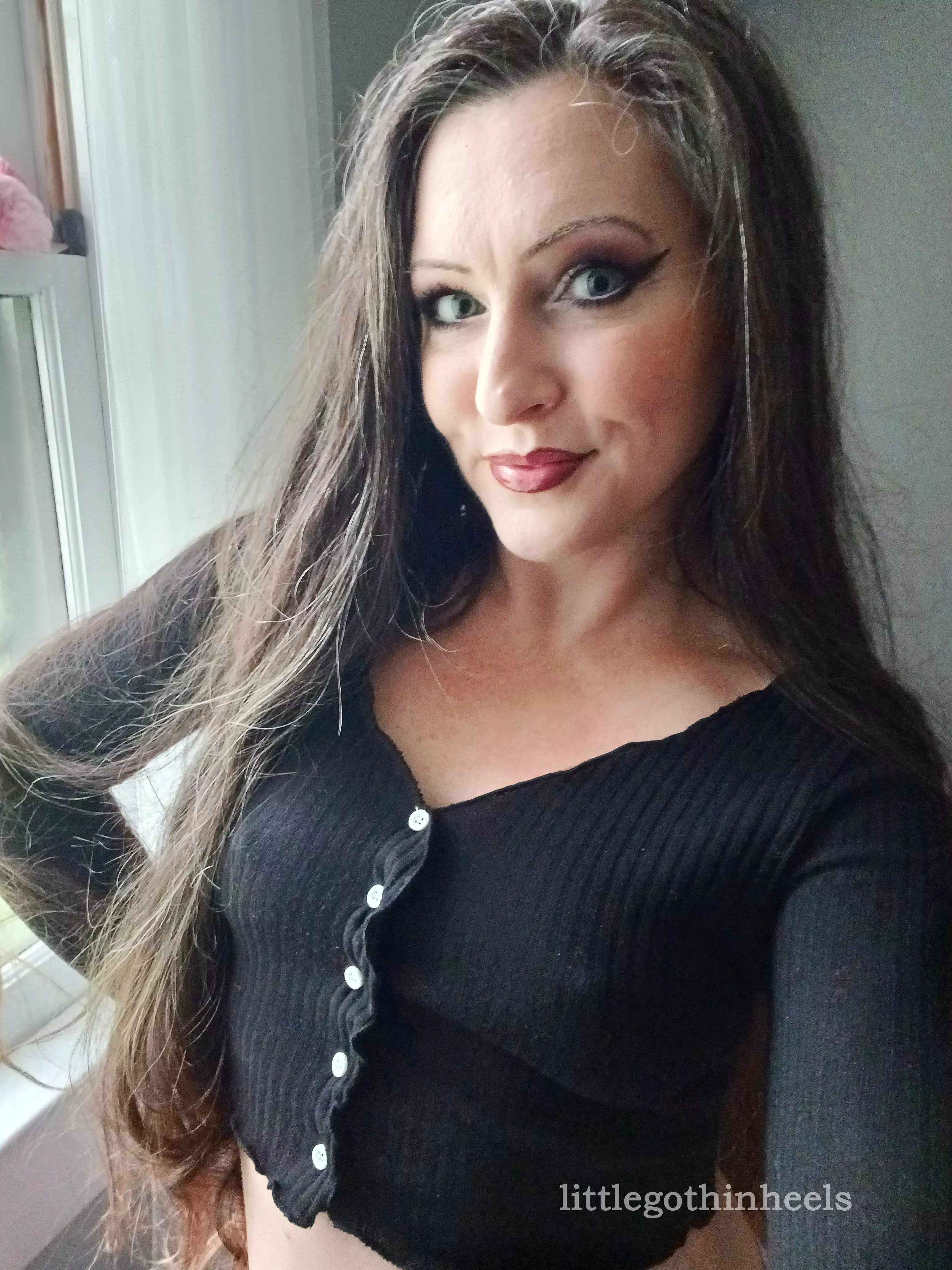 no bra and a rainy day is perfection posted by littlegothinheels