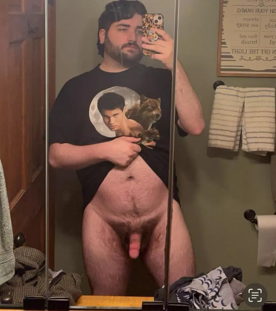 Pre shower bear 🐻 by gaythrowayuwu
